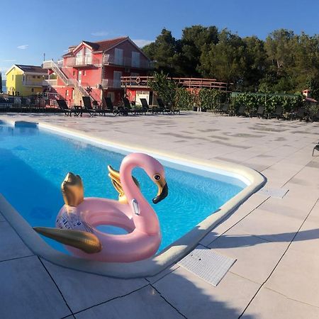 Lipovac Resort Ficus Bilice Eksteriør bilde