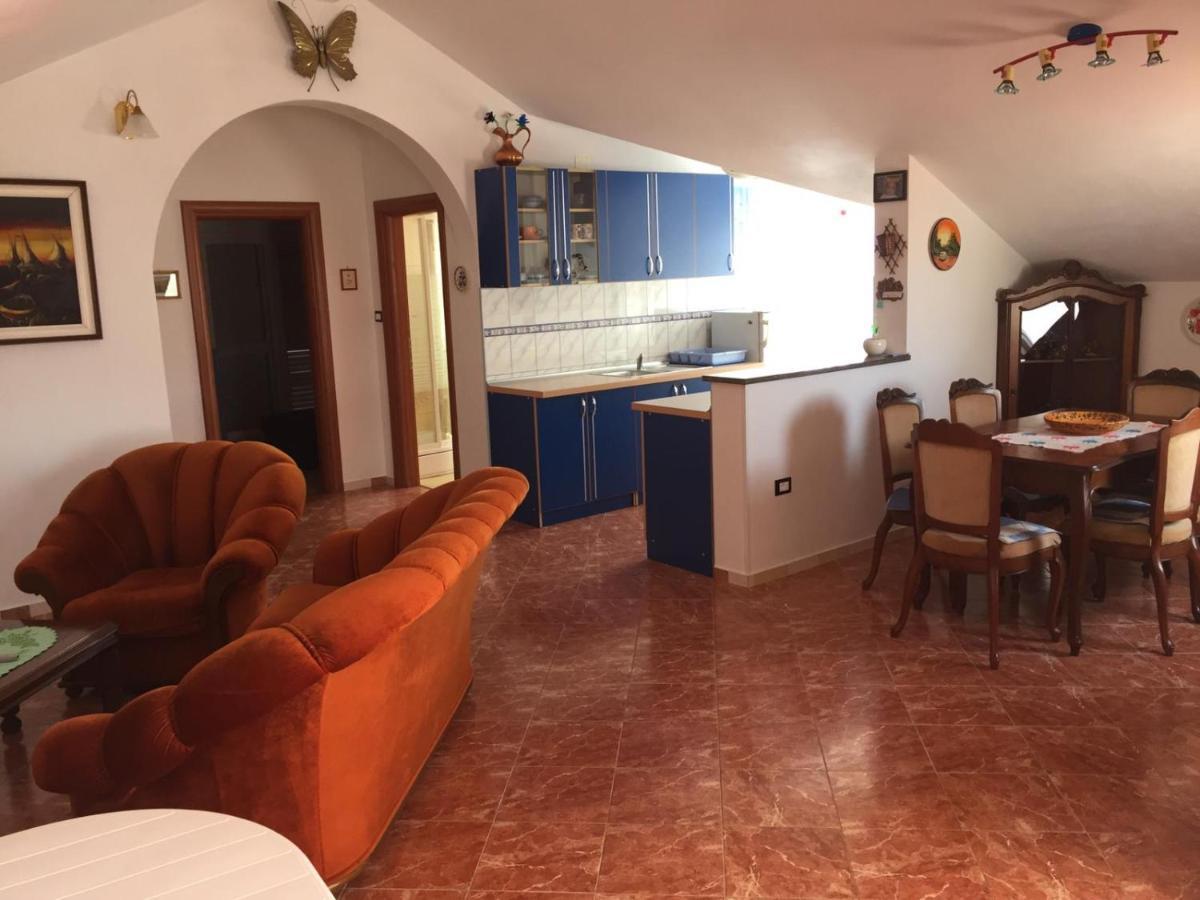 Lipovac Resort Ficus Bilice Eksteriør bilde