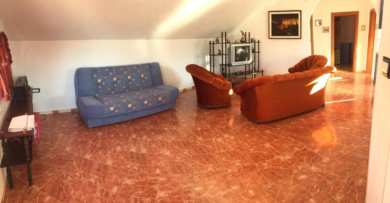 Lipovac Resort Ficus Bilice Eksteriør bilde