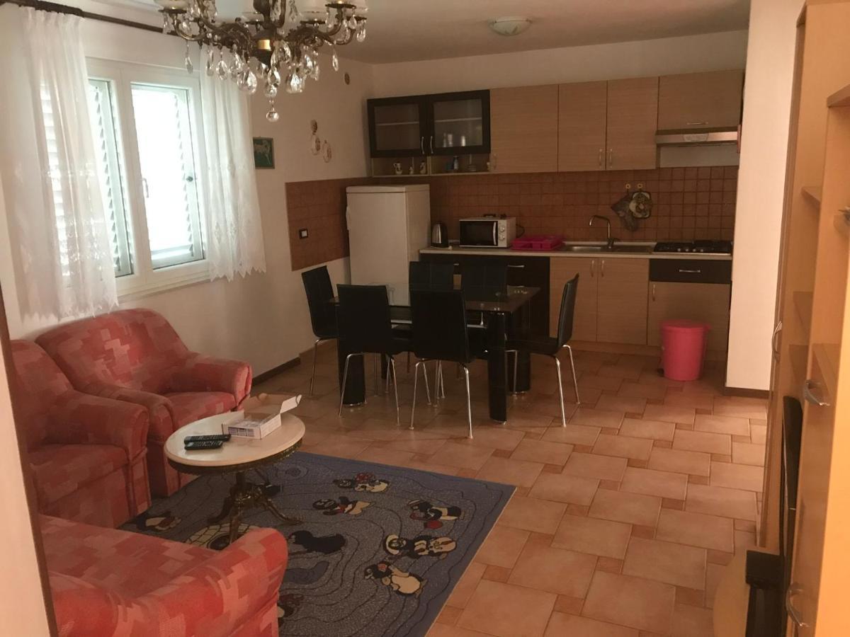 Lipovac Resort Ficus Bilice Eksteriør bilde